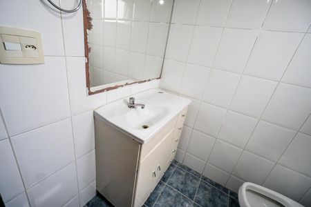 Apartamento à venda com 80m², 2 quartos e 1 vaga Apartamento à venda com 80m², 2 quartos e 1 vagaBanheiro