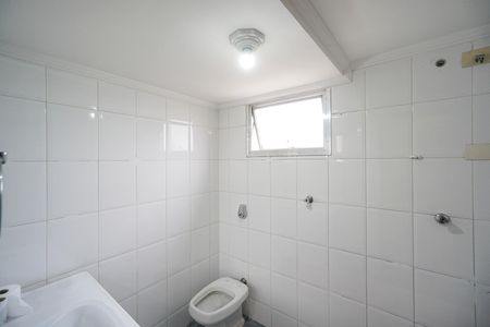 Apartamento à venda com 80m², 2 quartos e 1 vaga Apartamento à venda com 80m², 2 quartos e 1 vagaBanheiro