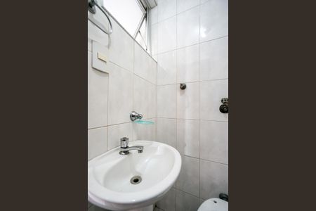 Apartamento à venda com 80m², 2 quartos e 1 vaga Apartamento à venda com 80m², 2 quartos e 1 vagaBanheiro de serviço