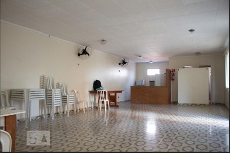 Apartamento à venda com 80m², 2 quartos e 1 vaga Apartamento à venda com 80m², 2 quartos e 1 vagaÁrea comum - Salão de festas