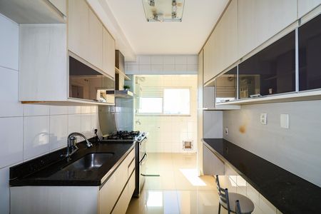 Apartamento à venda com 105m², 3 quartos e 2 vagas Apartamento à venda com 105m², 3 quartos e 2 vagasCozinha