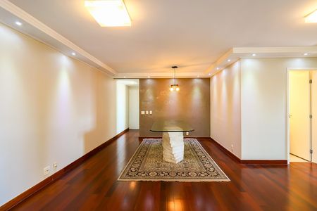 Apartamento à venda com 105m², 3 quartos e 2 vagas Apartamento à venda com 105m², 3 quartos e 2 vagasSala