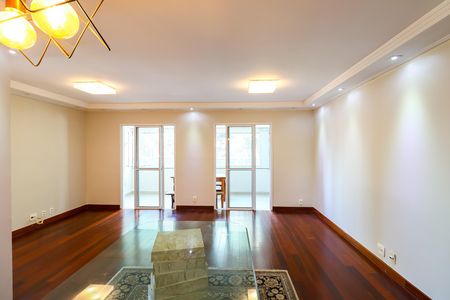 Apartamento à venda com 105m², 3 quartos e 2 vagas Apartamento à venda com 105m², 3 quartos e 2 vagasSala