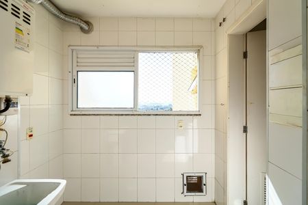 Apartamento à venda com 105m², 3 quartos e 2 vagas Apartamento à venda com 105m², 3 quartos e 2 vagasÁrea de serviço