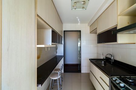 Apartamento à venda com 105m², 3 quartos e 2 vagas Apartamento à venda com 105m², 3 quartos e 2 vagasCozinha