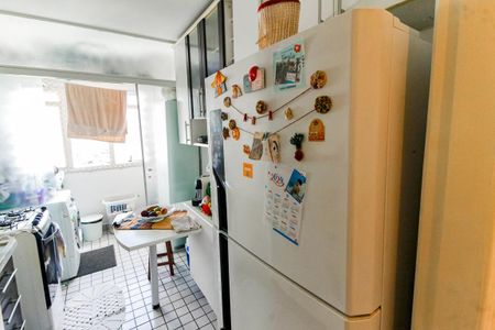 Apartamento à venda com 75m², 2 quartos e 2 vagas Apartamento à venda com 75m², 2 quartos e 2 vagasCozinha - Armários
