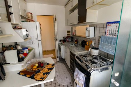 Apartamento à venda com 75m², 2 quartos e 2 vagas Apartamento à venda com 75m², 2 quartos e 2 vagasCozinha - Armários