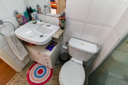 Apartamento à venda com 75m², 2 quartos e 2 vagas Apartamento à venda com 75m², 2 quartos e 2 vagasBanheiro Corredor