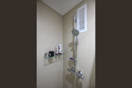 Apartamento para alugar com 75m², 2 quartos e 1 vagaChuveiro do Banheiro