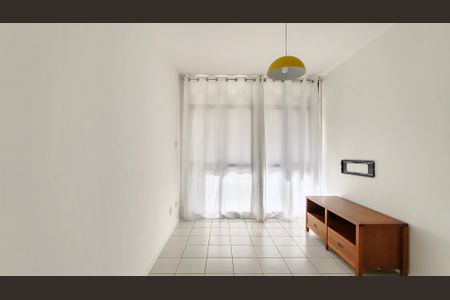 Sala de apartamento para alugar com 1 quarto, 55m² em Ondina, Salvador