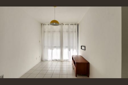 Sala de apartamento para alugar com 1 quarto, 55m² em Ondina, Salvador