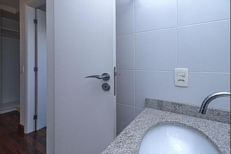 Banheiro da Suíte de apartamento à venda com 3 quartos, 256m² em Vila Gumercindo, São Paulo
