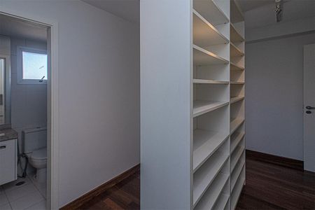 Apartamento para alugar com 3 quartos, 256m² em Vila Gumercindo, São Paulo