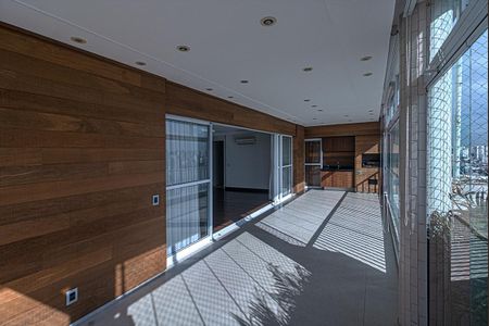 Apartamento para alugar com 3 quartos, 256m² em Vila Gumercindo, São Paulo