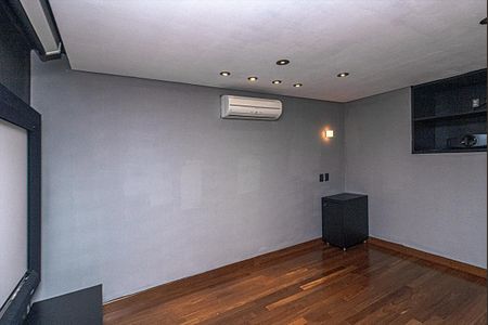 Apartamento para alugar com 3 quartos, 256m² em Vila Gumercindo, São Paulo