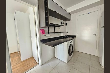 Cozinha de apartamento para alugar com 1 quarto, 28m² em Jardim Caravelas, São Paulo