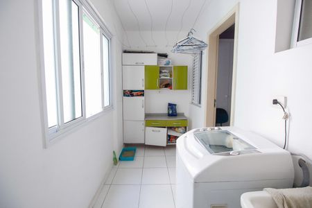 Apartamento para alugar com 117m², 4 quartos e 1 vagaÁrea de Serviço