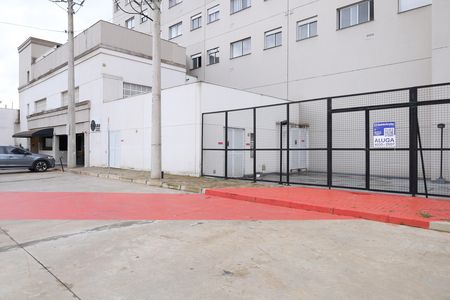 Apartamento para alugar com 27m², 1 quarto e sem vagaPlaca grande instalada na fachada do condomínio no dia 12.06.2026 - Código da placa: IMWU-687
