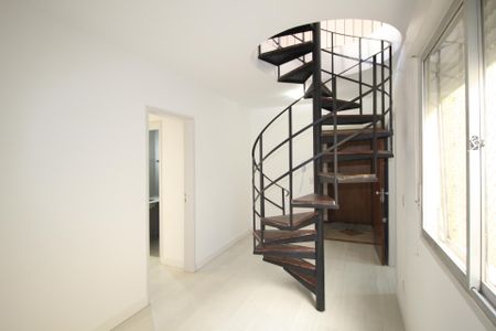 Sala de apartamento para alugar com 3 quartos, 117m² em Petrópolis, Porto Alegre