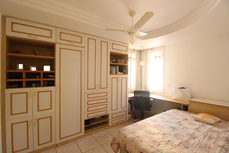 Casa à venda com 268m², 4 quartos e 4 vagasQuarto 2