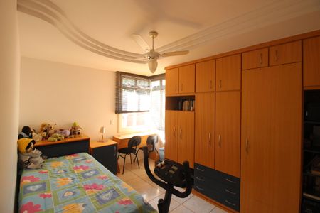 Casa à venda com 268m², 4 quartos e 4 vagasQuarto 3