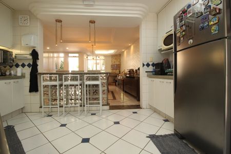 Casa à venda com 268m², 4 quartos e 4 vagasCozinha