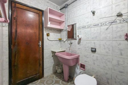 Banheiro de apartamento para alugar com 1 quarto, 59m² em Boqueirão, Praia Grande