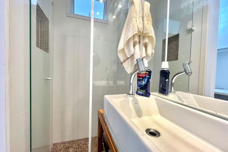 Apartamento à venda com 68m², 2 quartos e 1 vagaBanheiro da Suíte