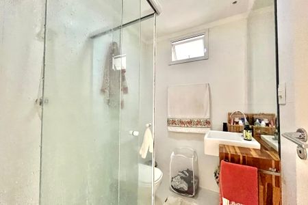 Apartamento à venda com 68m², 2 quartos e 1 vagaBanheiro Corredor