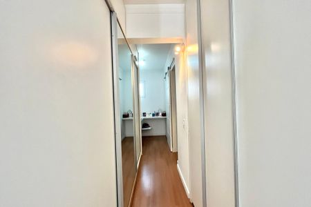 Apartamento à venda com 68m², 2 quartos e 1 vagaCloset da suíte