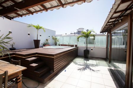 Apartamento para alugar com 184m², 2 quartos e 2 vagasPiscina da Cobertura