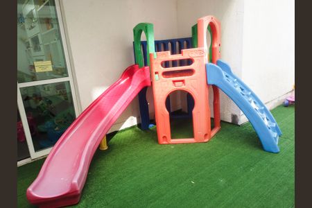 Apartamento para alugar com 184m², 2 quartos e 2 vagasÁrea comum - Playground