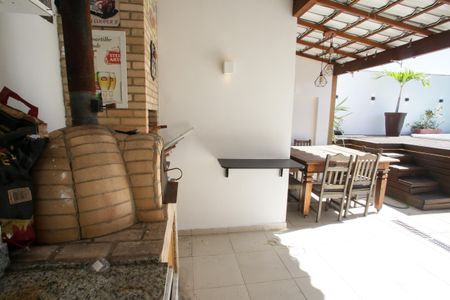 Apartamento para alugar com 184m², 2 quartos e 2 vagasChurrasqueira da Cobertura