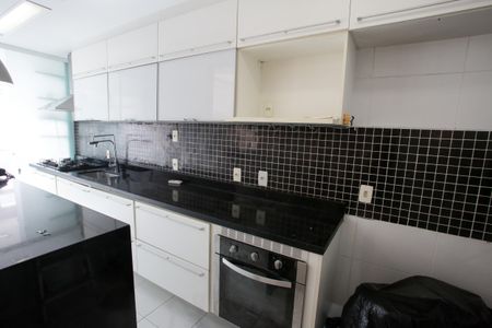 Apartamento para alugar com 184m², 2 quartos e 2 vagasCozinha