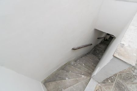 Apartamento para alugar com 40m², 2 quartos e sem vagaSala - Escada de acesso