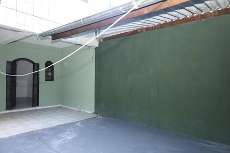 Casa para alugar com 100m², 3 quartos e sem vagaQuintal