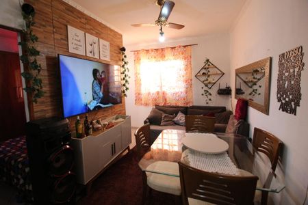 Casa à venda com 45m², 2 quartos e sem vagaSala