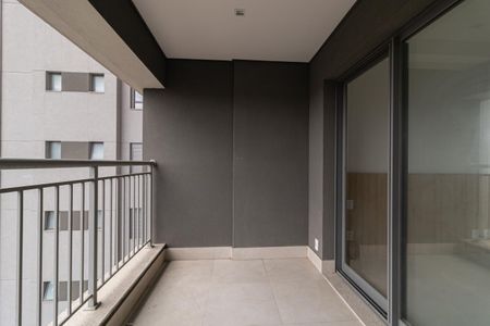 Studio para alugar com 27m², 1 quarto e sem vaga Studio para alugar com 27m², 1 quarto e sem vagaVaranda