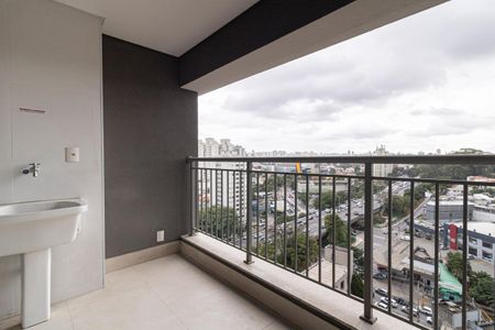 Studio para alugar com 27m², 1 quarto e sem vaga Studio para alugar com 27m², 1 quarto e sem vagaVaranda