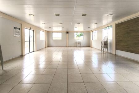 Apartamento à venda com 76m², 2 quartos e 1 vaga Apartamento à venda com 76m², 2 quartos e 1 vagaÁrea comum - Salão de festas
