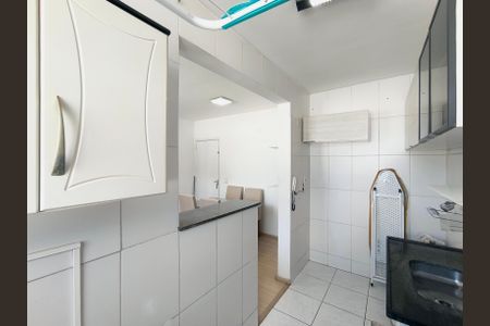 Apartamento à venda com 76m², 2 quartos e 1 vaga Apartamento à venda com 76m², 2 quartos e 1 vagaCozinha e Área de Serviço