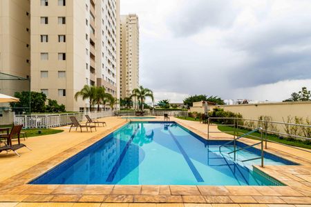 Apartamento à venda com 70m², 2 quartos e 1 vagaÁrea comum - Piscina