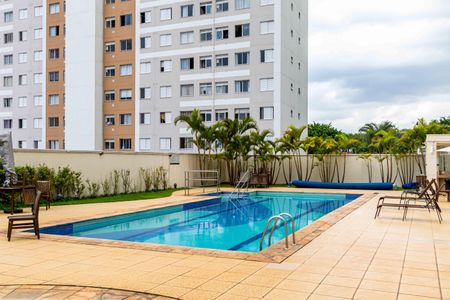 Apartamento à venda com 70m², 2 quartos e 1 vagaÁrea comum - Piscina