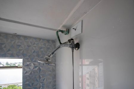 Apartamento para alugar com 55m², 2 quartos e 1 vagaDetalhe do banheiro