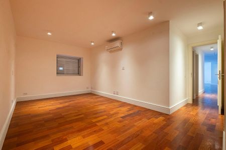 Apartamento à venda com 175m², 3 quartos e 2 vagasSuíte