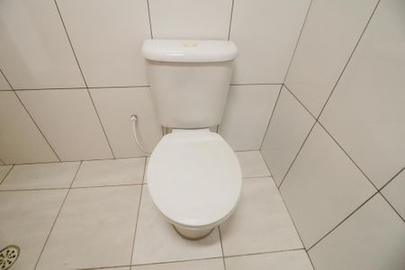 Banheiro de casa para alugar com 1 quarto, 48m² em Vila Barbosa, São Paulo
