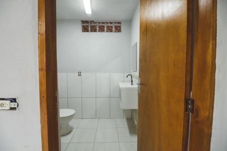 Banheiro de casa para alugar com 1 quarto, 48m² em Vila Barbosa, São Paulo