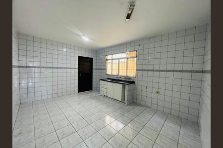 Casa à venda com 126m², 3 quartos e 2 vagas Casa à venda com 126m², 3 quartos e 2 vagasCozinha