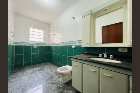 Casa à venda com 126m², 3 quartos e 2 vagas Casa à venda com 126m², 3 quartos e 2 vagasBanheiro Suíte