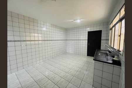 Casa à venda com 126m², 3 quartos e 2 vagas Casa à venda com 126m², 3 quartos e 2 vagasCozinha